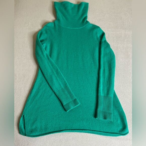 ATHLETA 100% Cashmere Turtleneck Surrey Sweater Size S Peridot Green - Picture 2 of 16